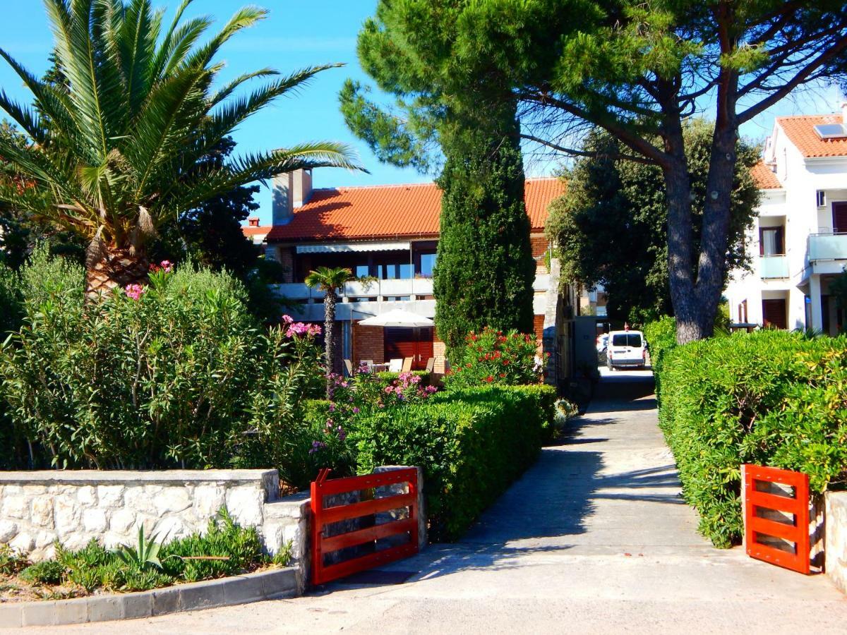 Apartmani Jutro Novalja Εξωτερικό φωτογραφία