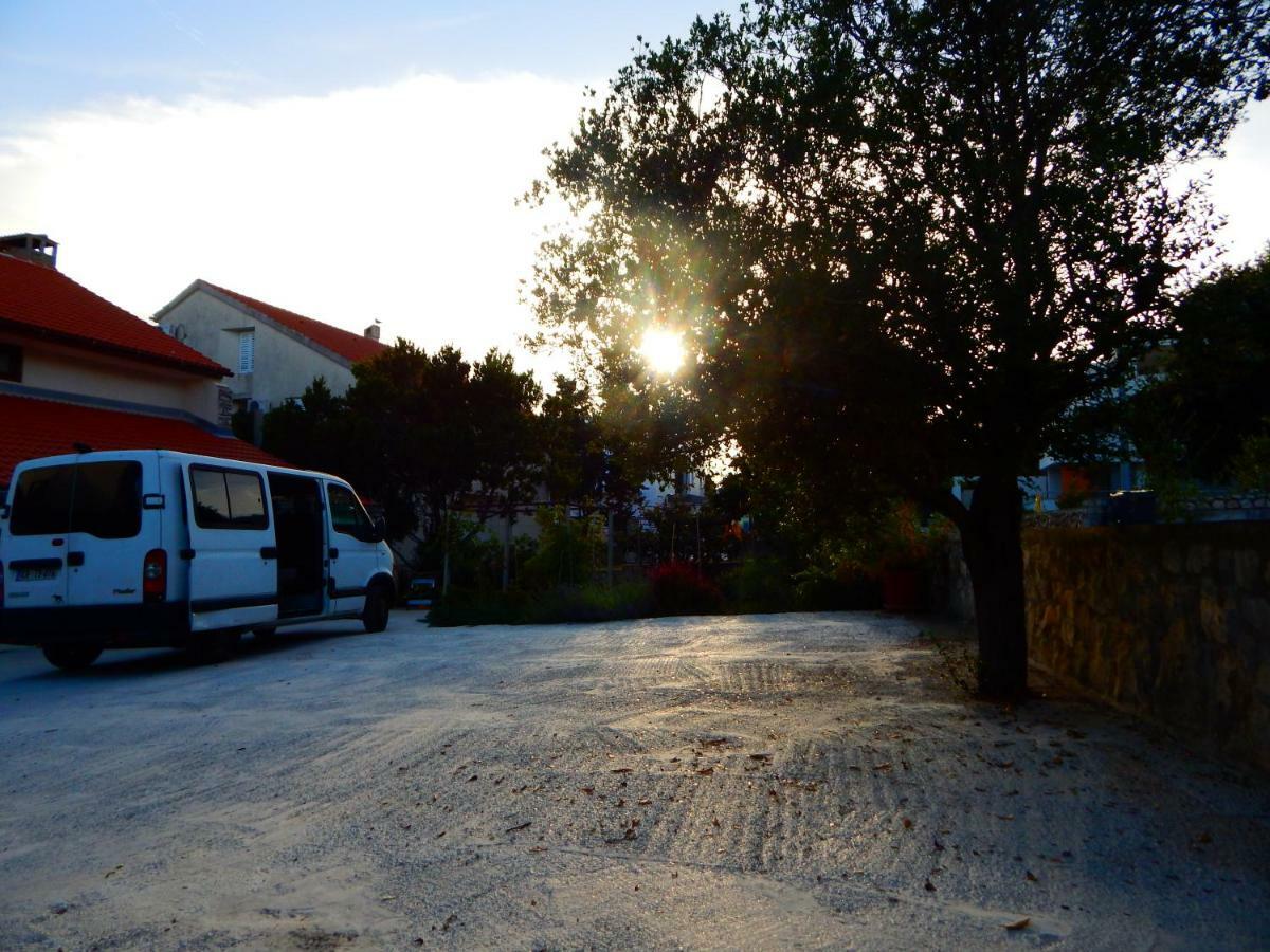Apartmani Jutro Novalja Εξωτερικό φωτογραφία
